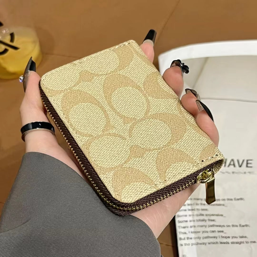 Luxusní kolekce peněženek na zip inspirovaná MK & CO