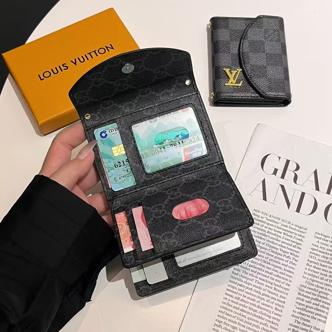 Luxusní kolekce kompaktních peněženek Monogram inspirovaná LV a GG