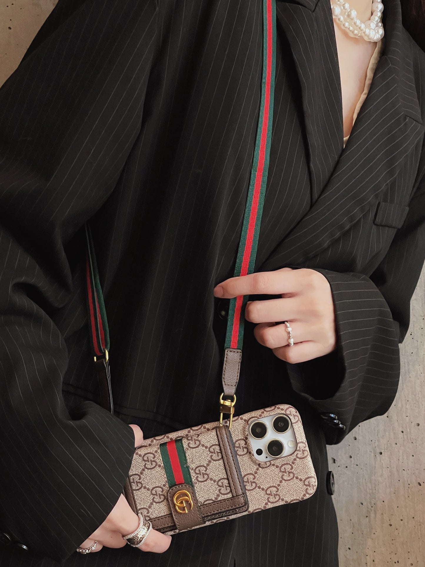 Étui pour iPhone à bandoulière pour sac à cartes GG