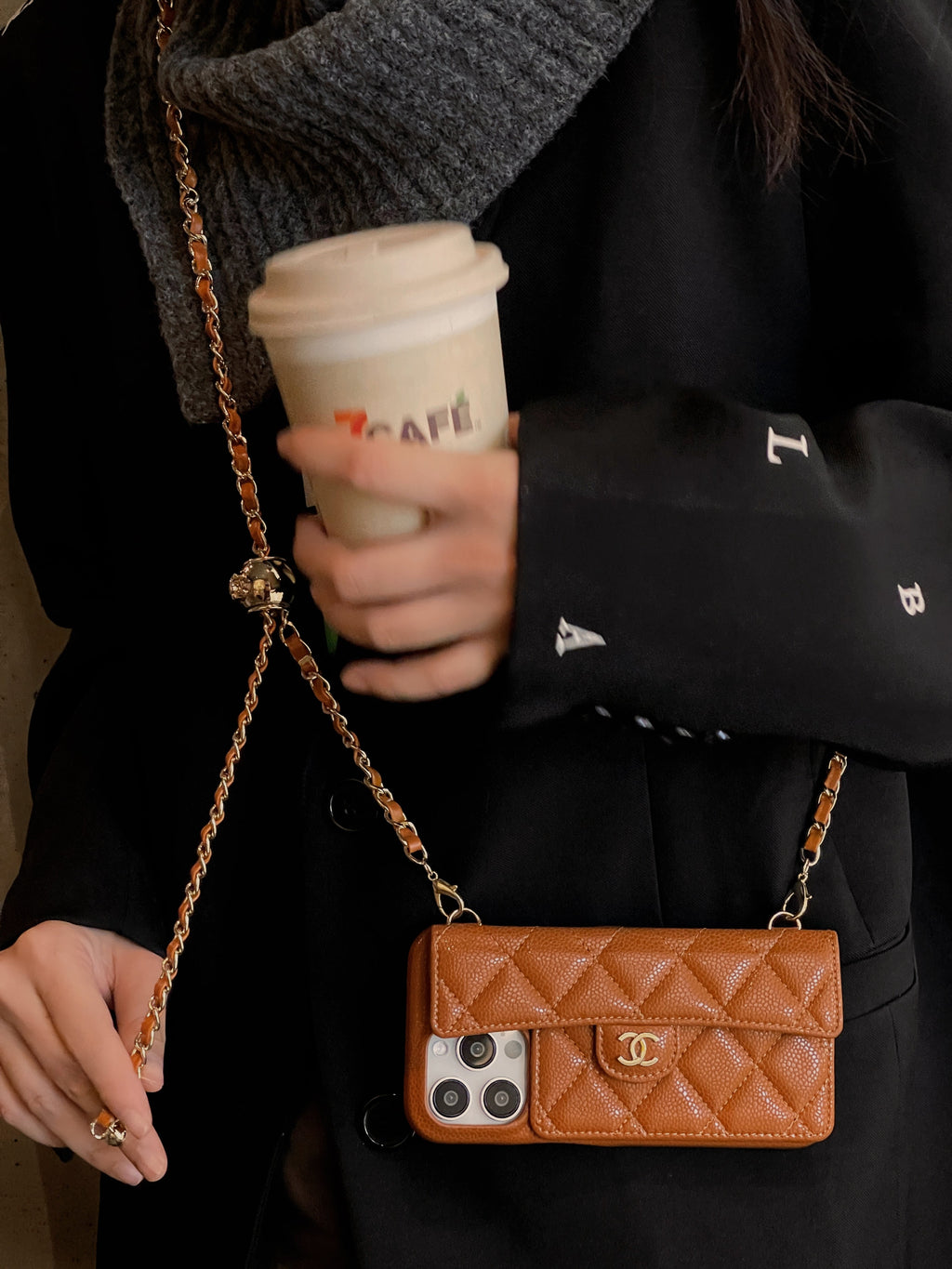 Luxus pénztárca iPhone tok kézi/kereszttartó lánccal