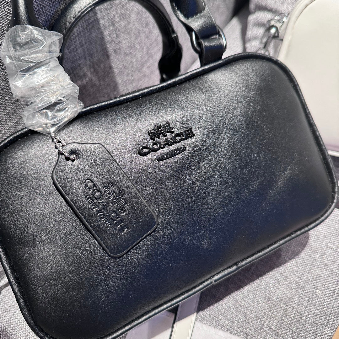 کیف دستی چرم زیبا: لمسی از لوکس سبک