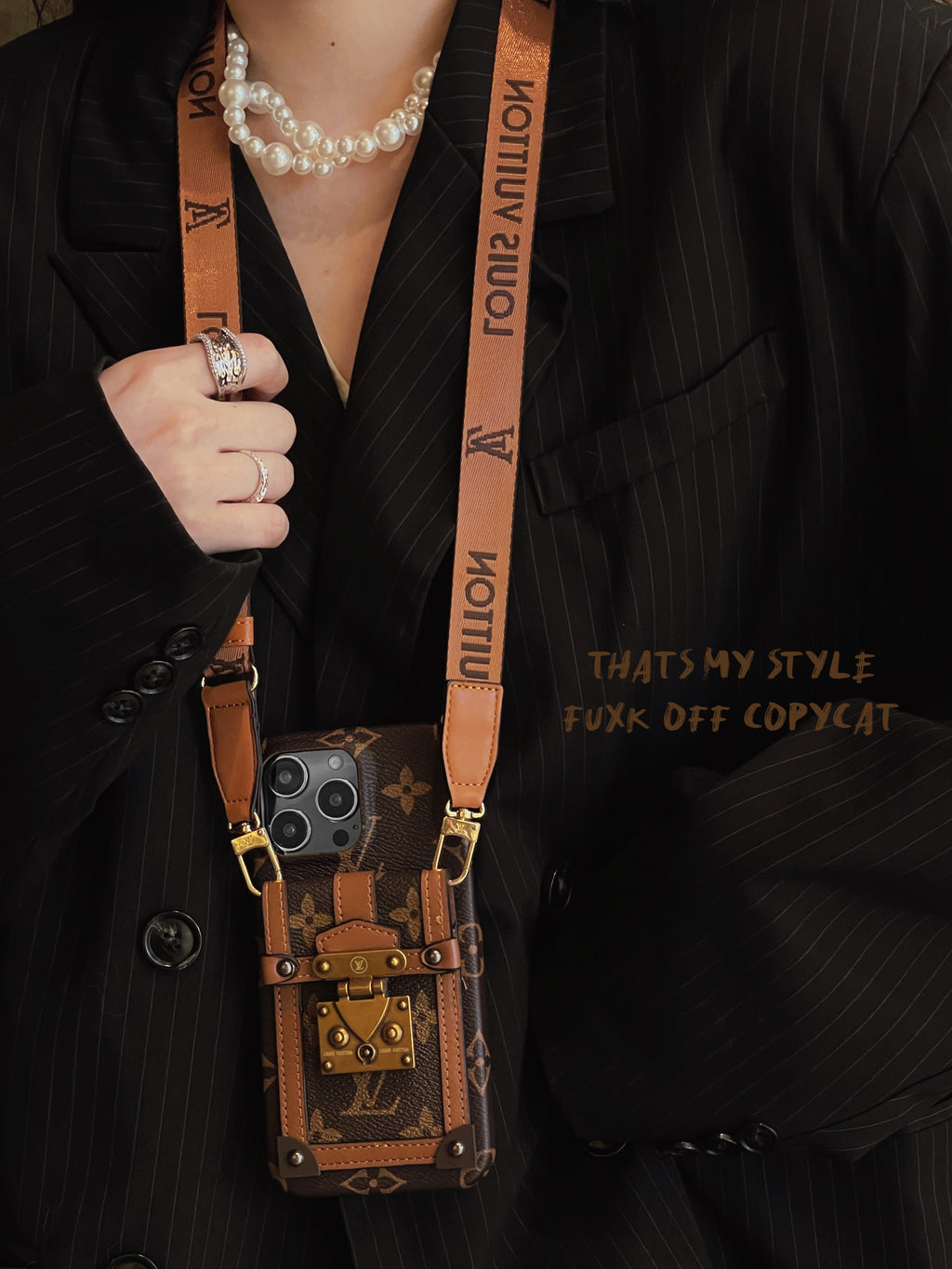 Pouzdro na řetízek Lou pro iPhone