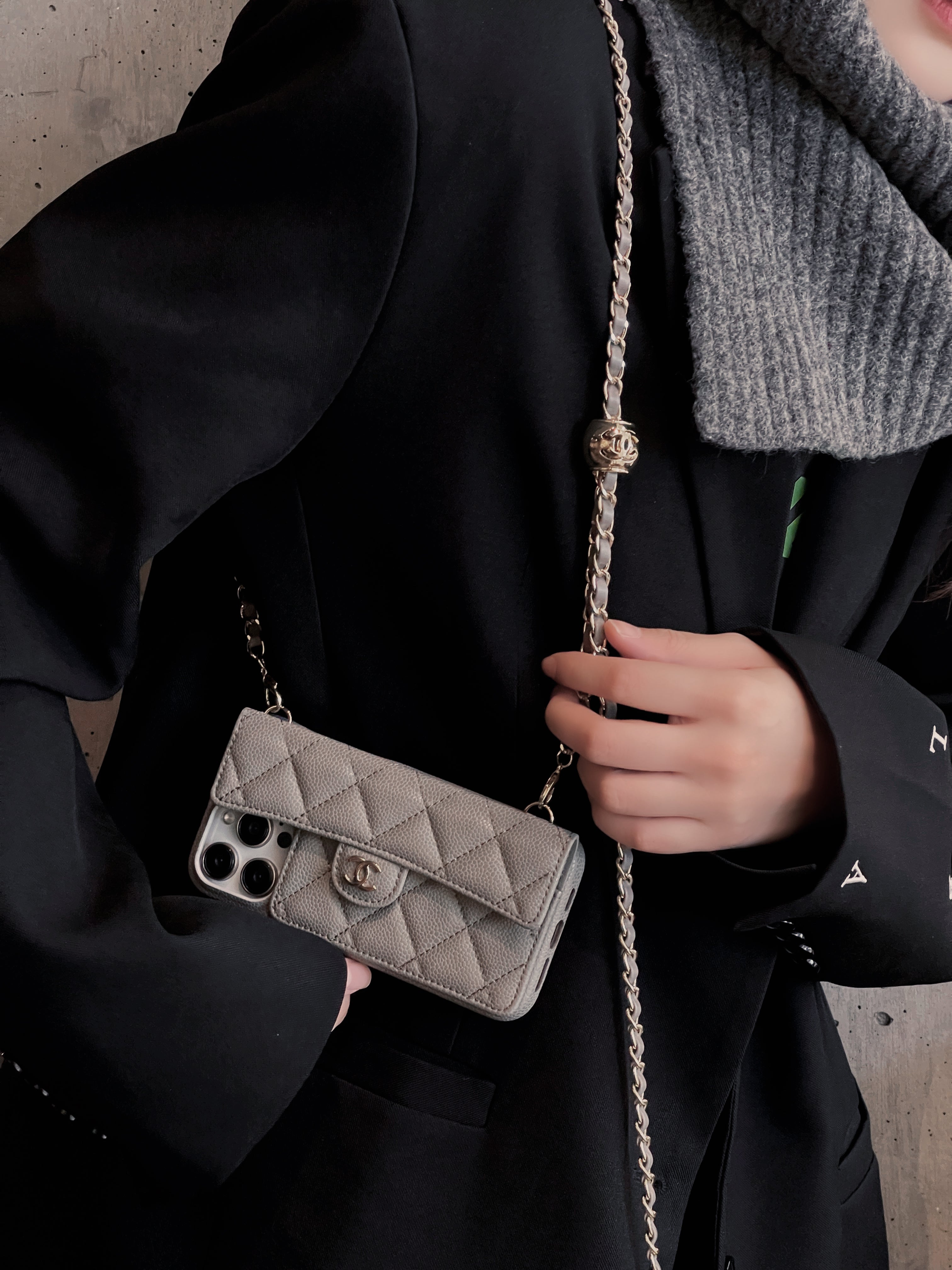 Luxus pénztárca iPhone tok kézi/kereszttartó lánccal