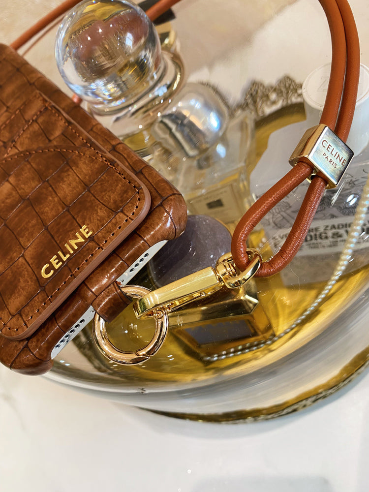 قاب آیفون Celine چاپ تمساح با جای کارت و بند قهوه ای -EYP241415