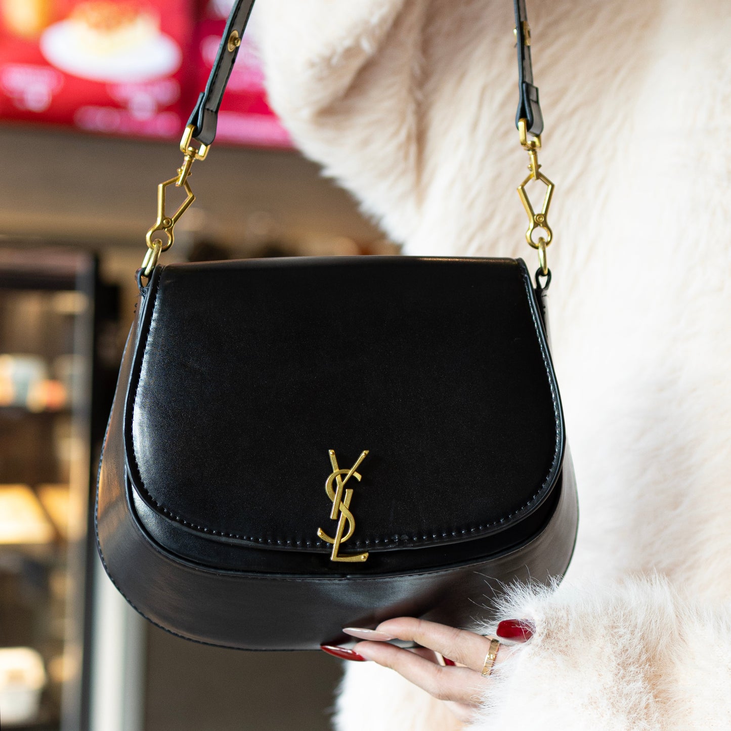 Lux Noir & ゴールド アジャスタブル チェーン バッグ