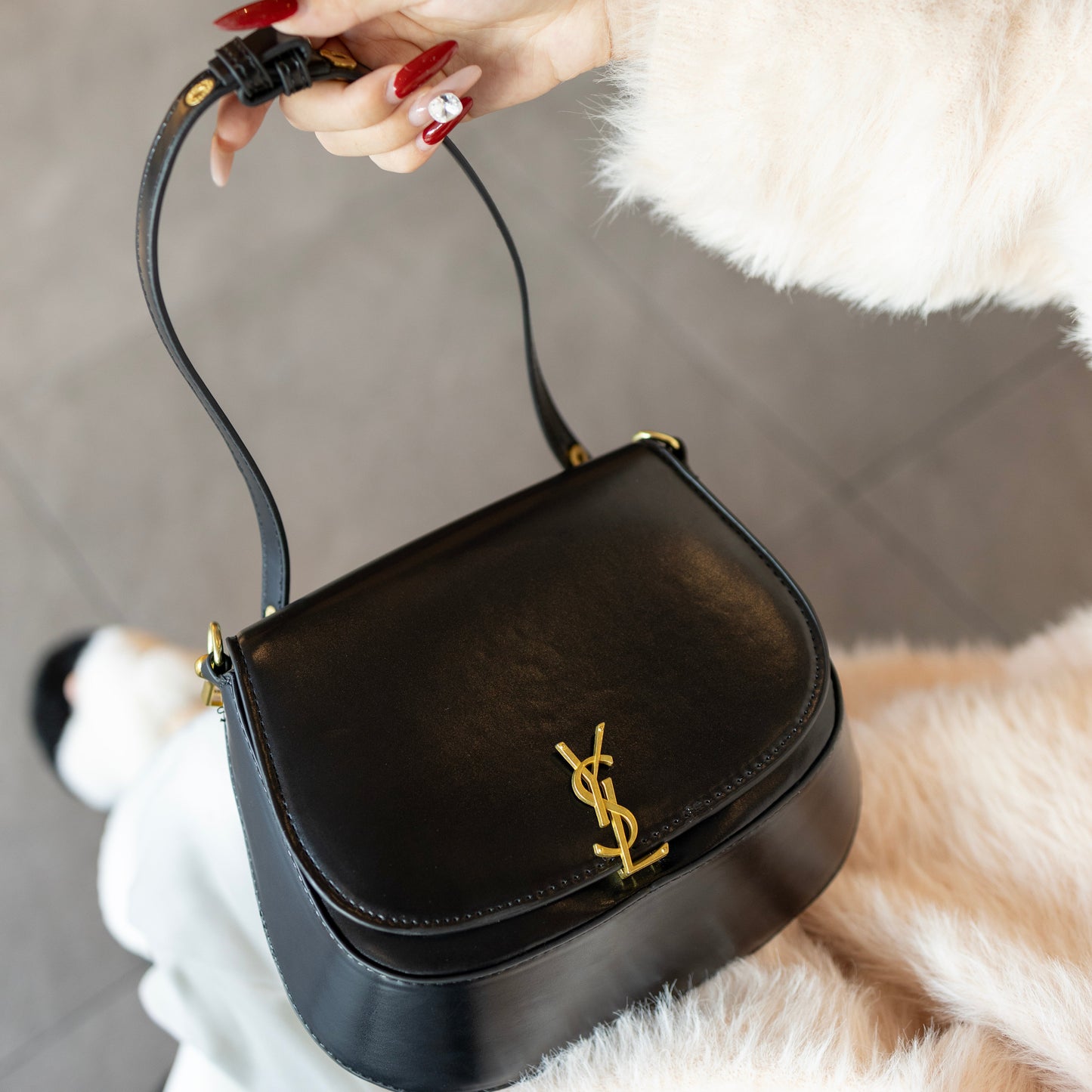 Lux Noir & ゴールド アジャスタブル チェーン バッグ