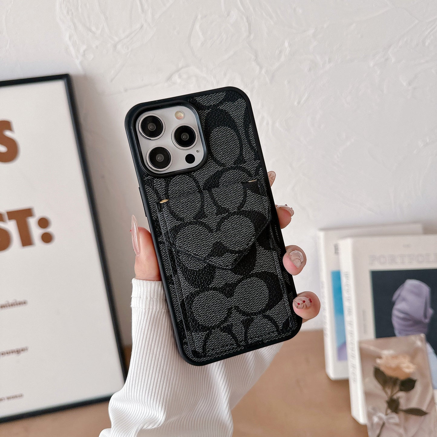 Θήκη Coach iPhone με θήκη για κάρτα και λουράκι ανοιχτό μαύρο -SJ240513