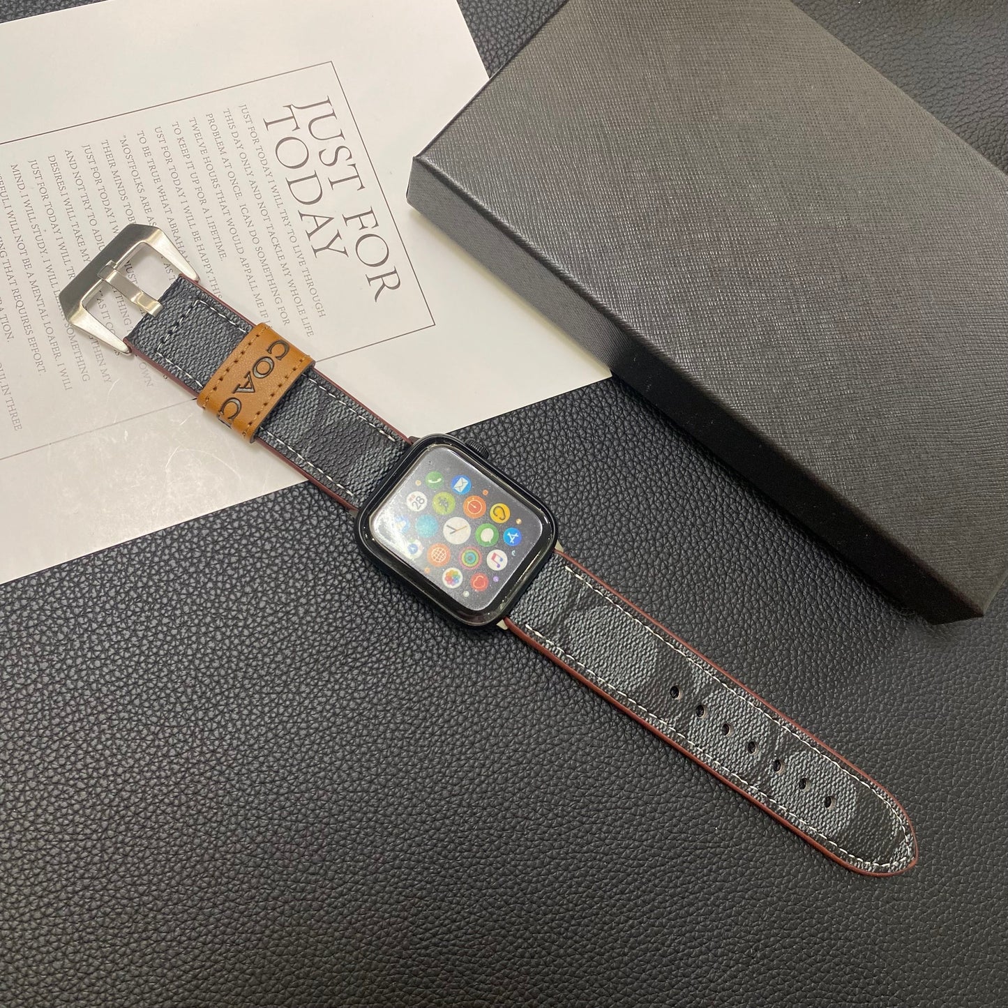 Skórzany pasek do zegarka Apple Watch Black-YHK244221710