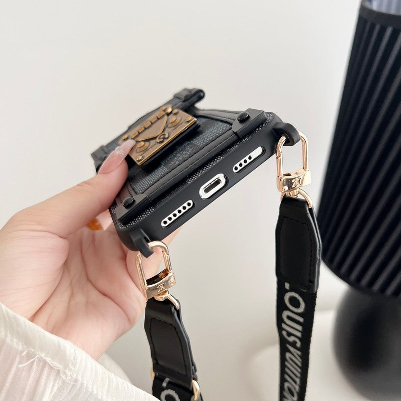 Lou Brown Crossbody Chain pouzdro na iPhone