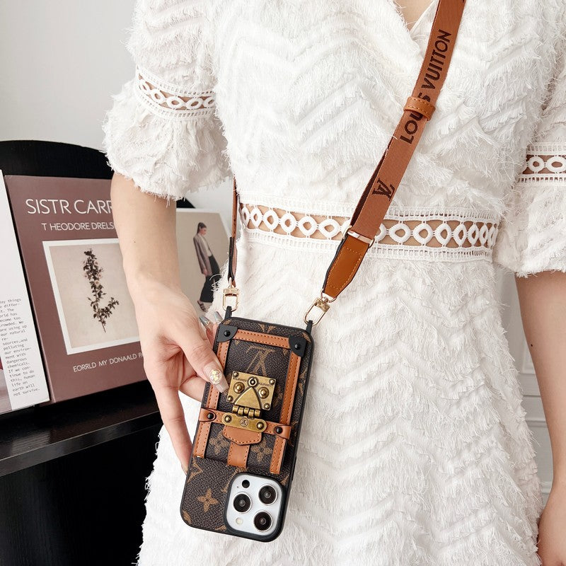 Lou Brown Crossbody Chain pouzdro na iPhone