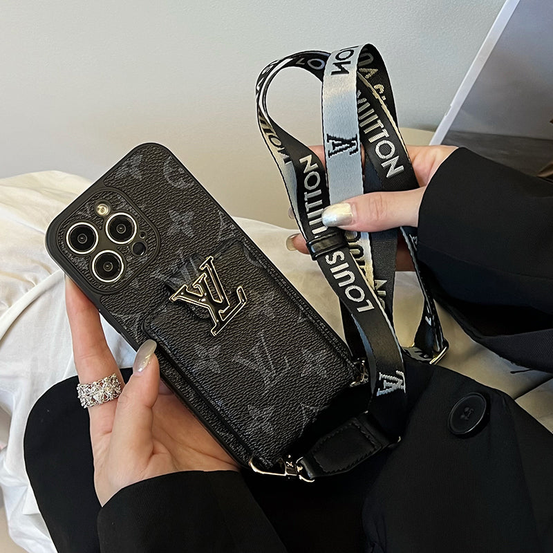 Chaîne de sac à cartes Lou noir Coque et skin iPhone