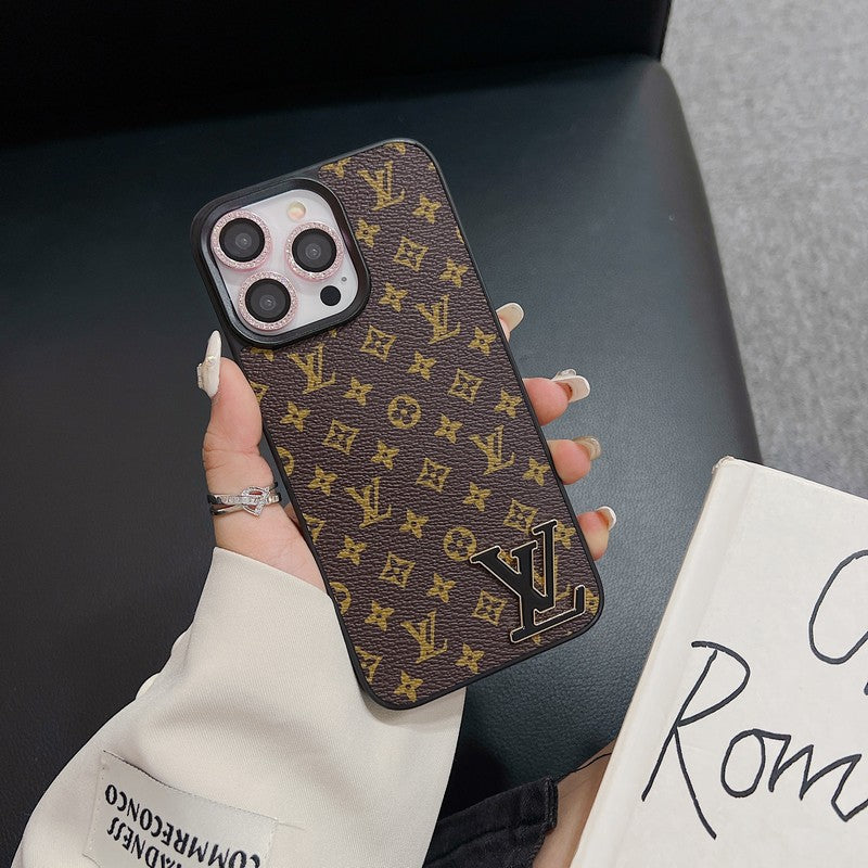 Kožené pouzdro na iPhone s černým logem Lou