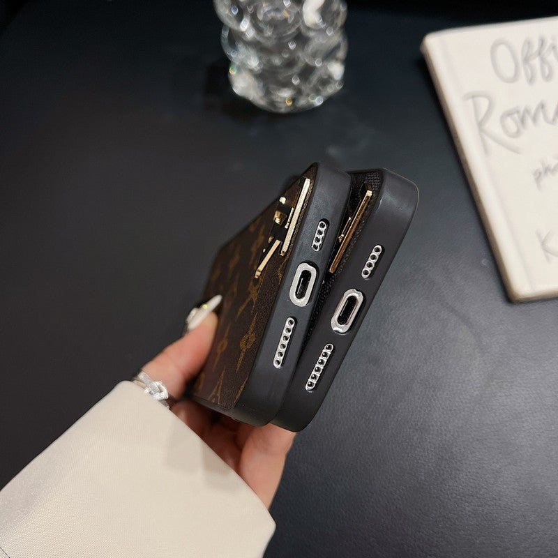 Kožené pouzdro na iPhone s černým logem Lou