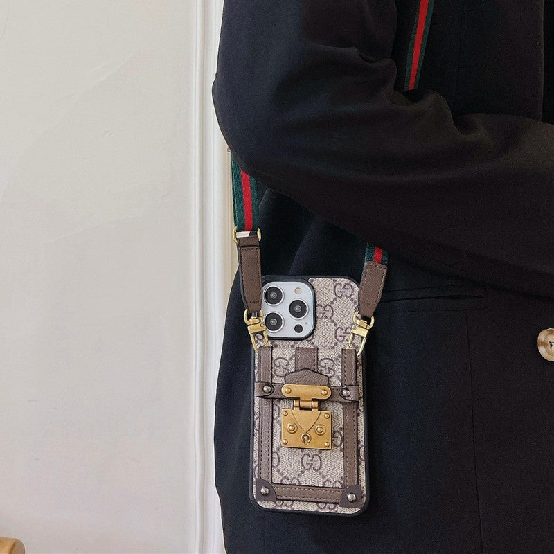 Lou GG kártyatartó láncos iPhone tok