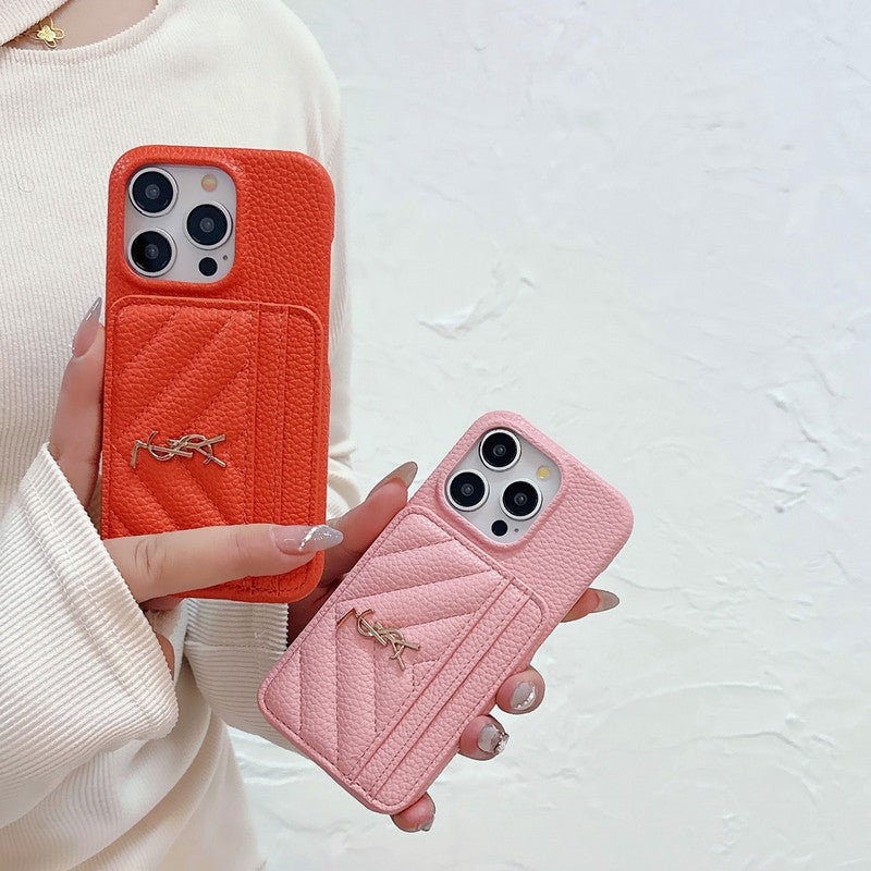 Skórzane etui na iPhone'a w kolorze torby Saint Card