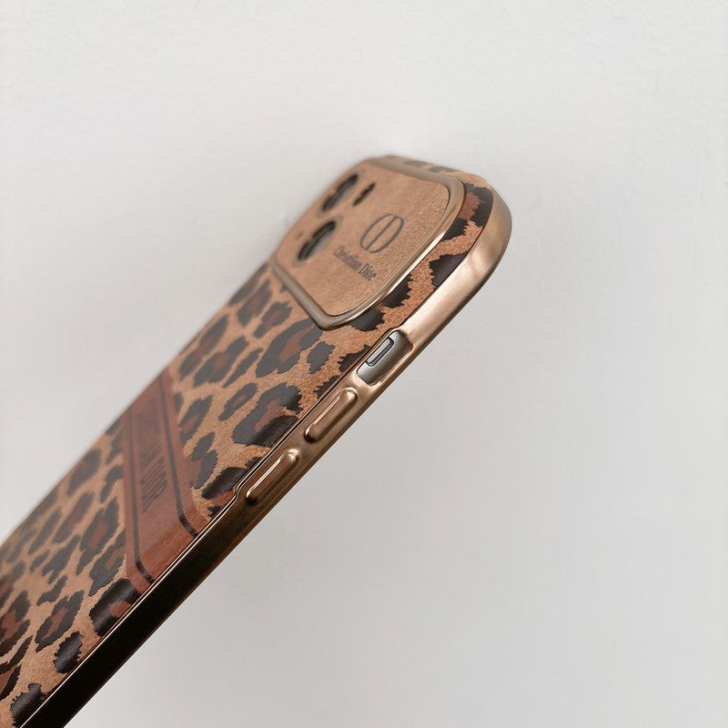 Кожаный чехол для iPhone CD коричневого цвета