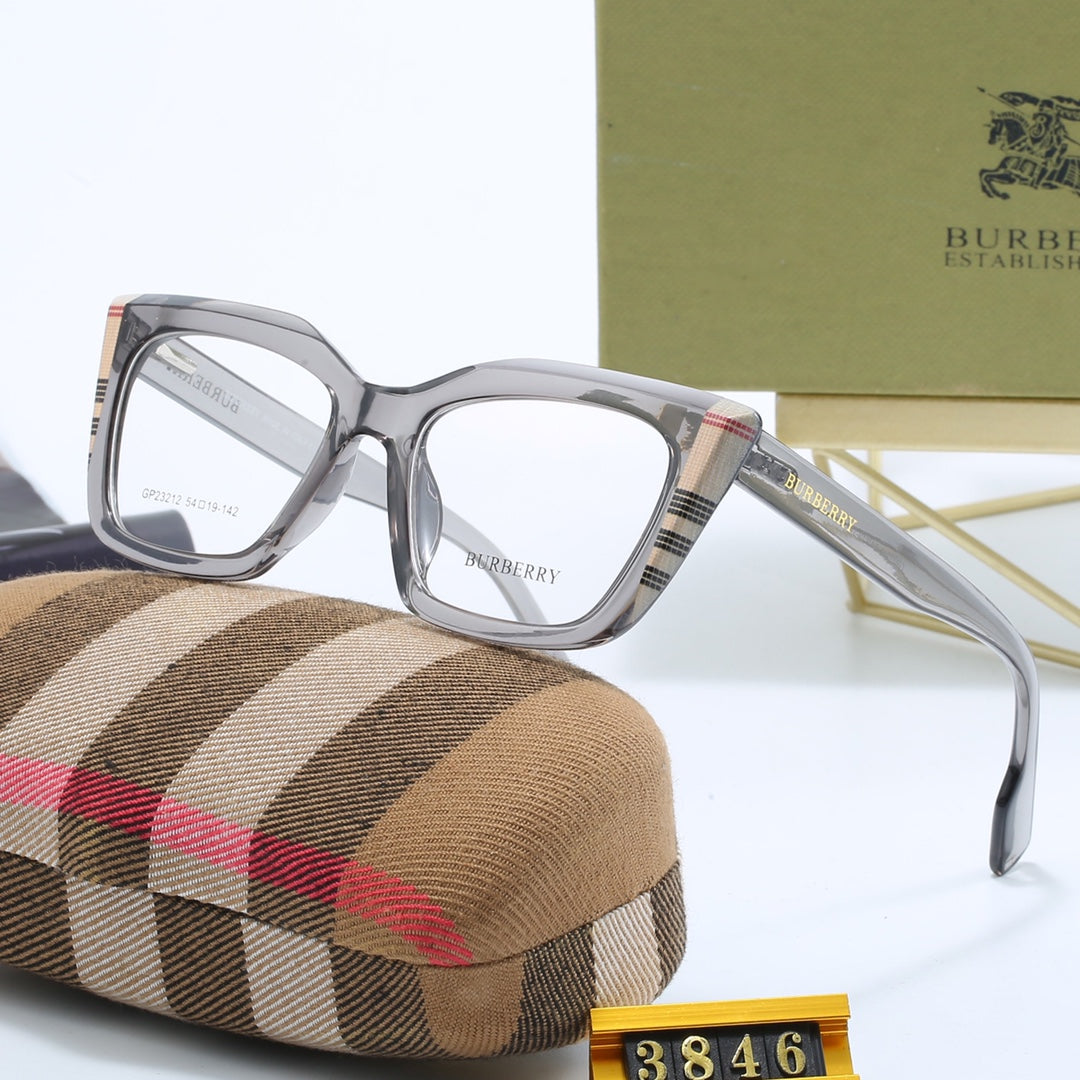 패셔너블한 캣아이 체크 안경