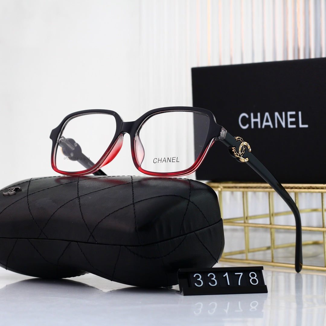 Négyzet alakú gyémánt logós szemüveg