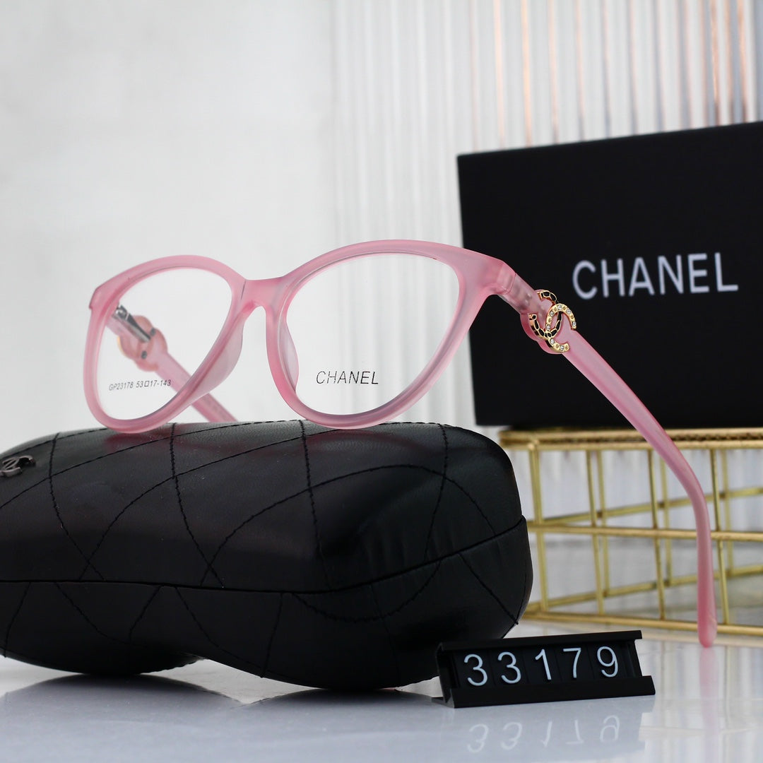 عینک با لوگوی فلزی الماسی گربه ای