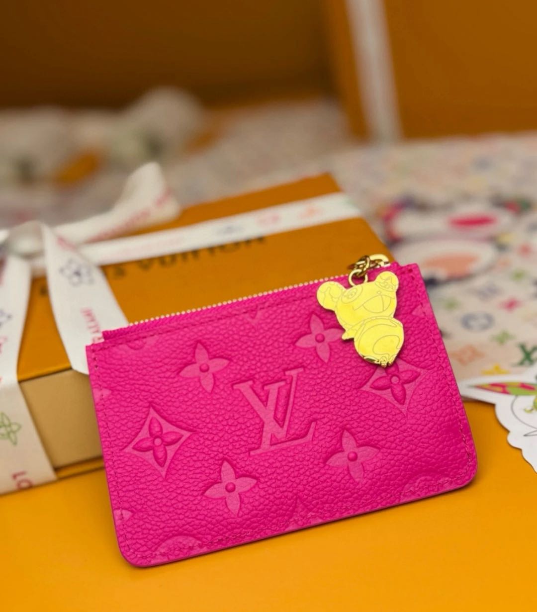 L--Inspired Card Holder Wallet: Chic & Functional!