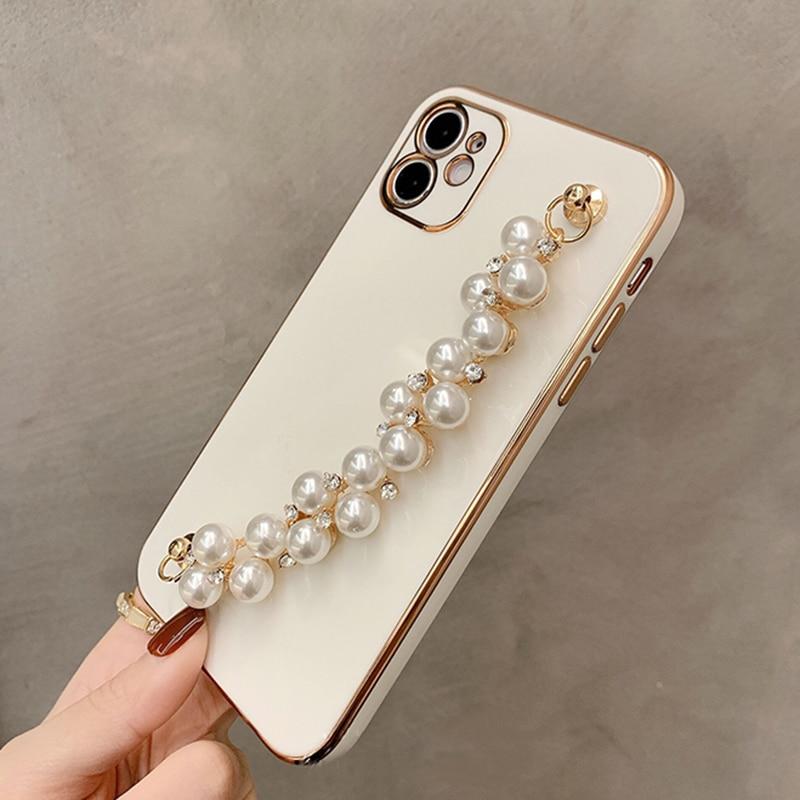 Glanzend iPhone-hoesje met parelketting