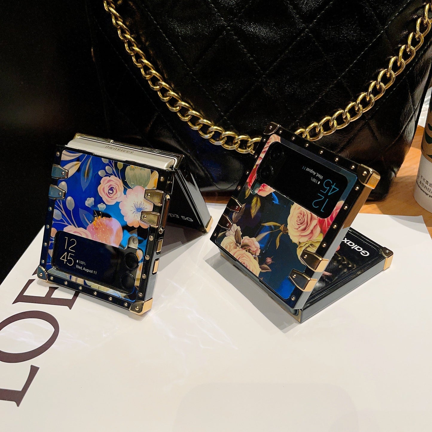 Kwadratowe etui do Samsunga Galaxy Z Flip6/5/4/3 5G „Iris Ring”